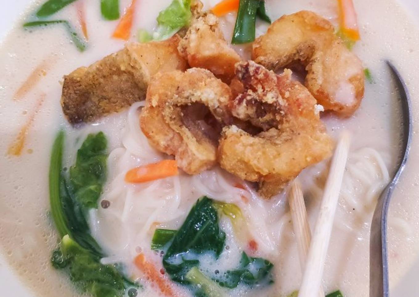 Fish Soup Bee Hoon (Sup Ikan Bihun)