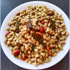 A picture of Puffed ragi chivda.