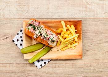 How to Make Delicious New England style lobster roll