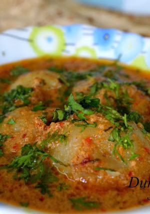 A picture of Punjabi Dum Aloo.