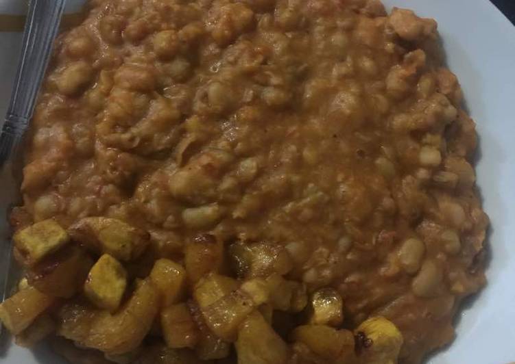 Recipe of Any-night-of-the-week Porridge Beans and Fried Plantain