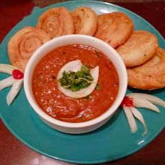 A picture of Besan kachori.