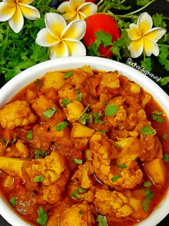 फूलगोभी आलू करी (fulgobi aloo curry recipe in Hindi) रेसिपी मुख्य फोटो