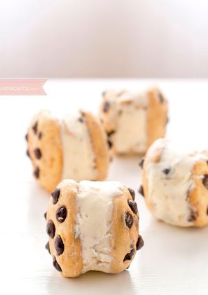 Foto principal de Sándwich de cookies con helado