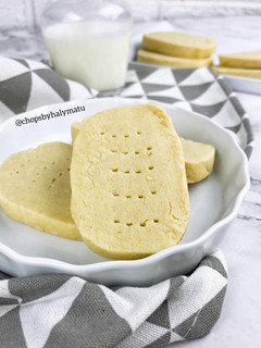 A picture of Shortbread cookies.