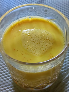 हल्दी वाला दूध (haldi wala doodh recipe in Hindi) रेसिपी मुख्य फोटो
