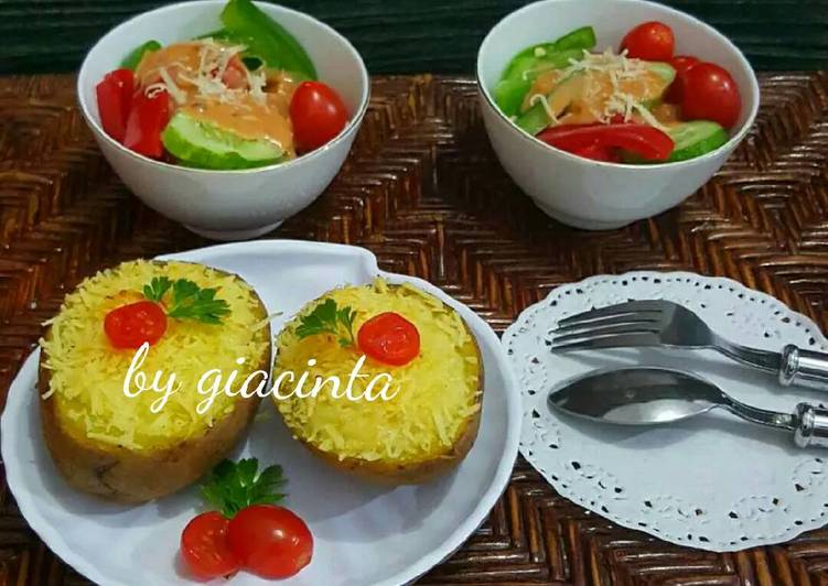 Resep Stuffed Baked Potatoes &amp; Salad Menggugah Selera