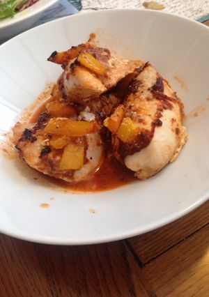 A picture of Pesto and yellow pepper chicken.