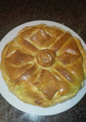 Foto principal de Empanada de atún pimientos asados en la olla GM g