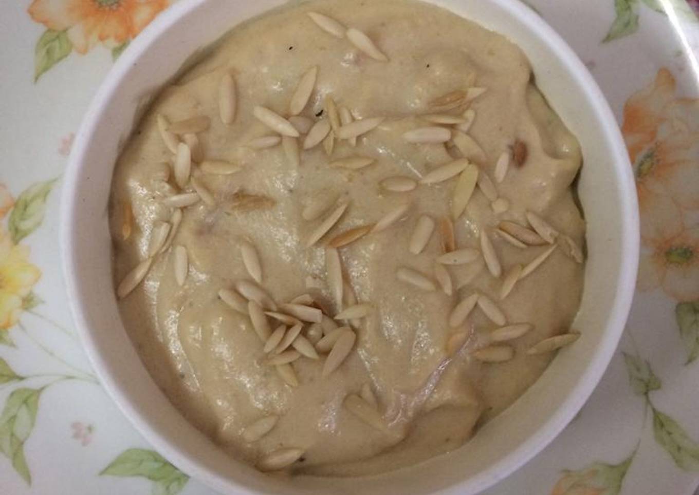 Besan halwa (gram flour)