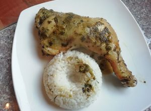 Una foto de Pollo asado a las finas hierbas