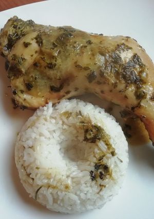Una foto de Pollo asado a las finas hierbas