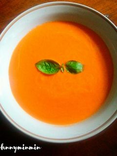 A picture of Creamy Tomato Soup.