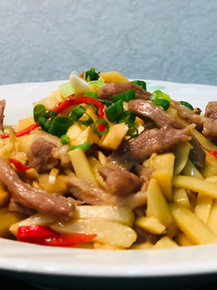 竹筍炒肉絲 的食譜成品照片