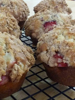 A picture of Strawberry Cheesecake Muffins.