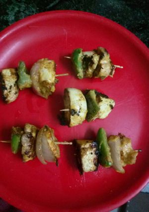 A picture of Mushroom paneer tikka.