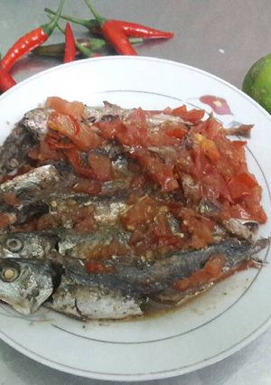 Hình của món Cá nục sốt cà.