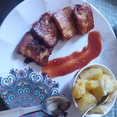 A picture of Grilled paneer with plum sauce.