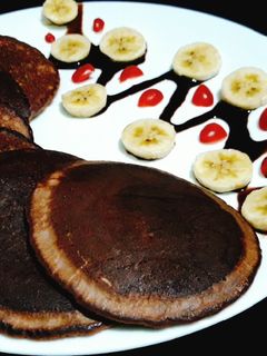 कॉफी बनाना पैन केक (Coffee Banana Pan Cake Recipe In Hindi) रेसिपी मुख्य फोटो