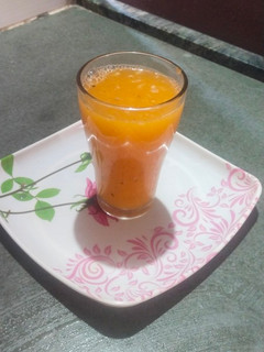 ऑरेंज जूस(Orange juice recipe in hindi) रेसिपी मुख्य फोटो