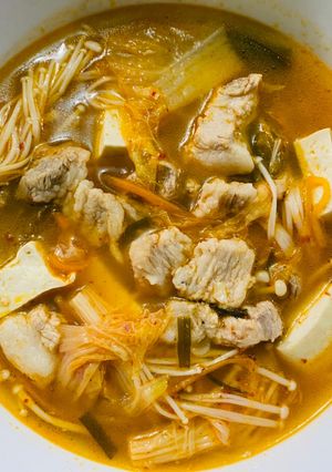 Hình của món Canh kim chi.
