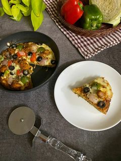 ক‍্যাবেজ প‍্যান পিজ্জা (Cabbage Pan Pizza recipe in Bengali) রেসিপির প্রধান ছবি