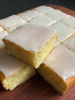 A picture of Lemon Butter Cake.