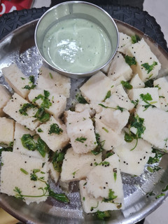ढोकला (dhokla recipe in Hindi) रेसिपी मुख्य फोटो