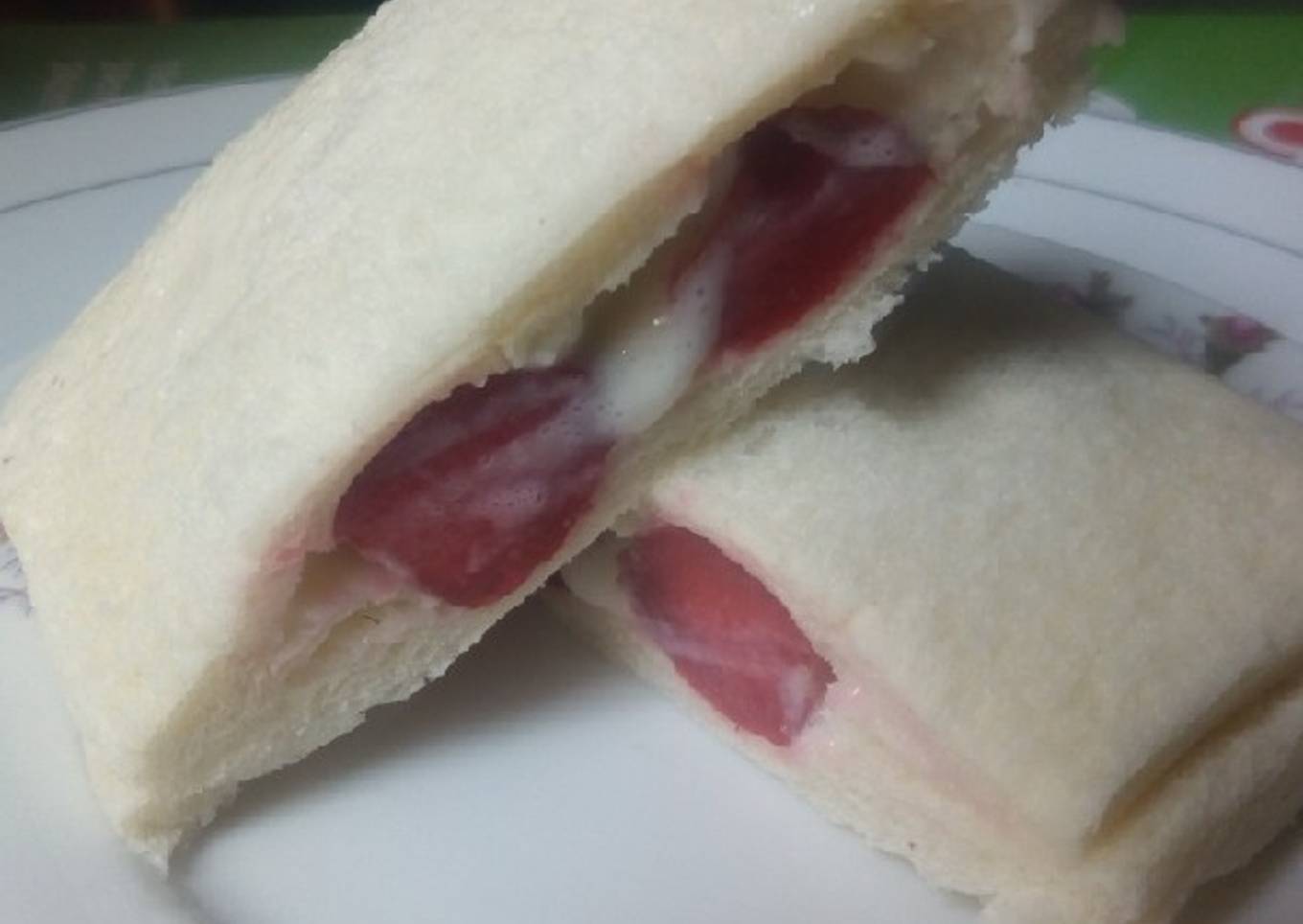 Strawberry Sandwich