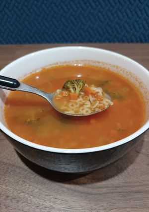 Una foto de Sopa aguada de pasta