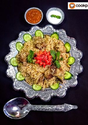 A picture of Jahangeeri Pulao With red hot Chutney.