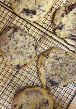 A picture of Chocolate chip cookies.