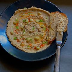A picture of Cowpea Hummus.