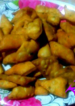 নিমকি (nimki recipe in Bengali) রেসিপির প্রধান ছবি