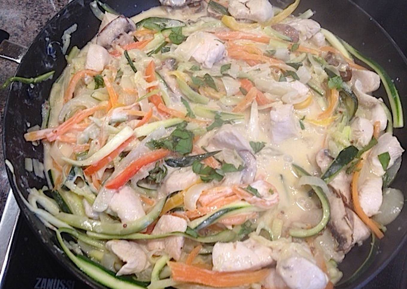 Zucchini Spaghetti and Chicken