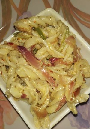 A picture of Masala veg creamy pasta.