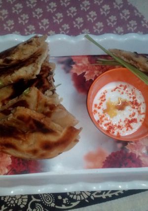 A picture of Mawa aloo double decker paratha.