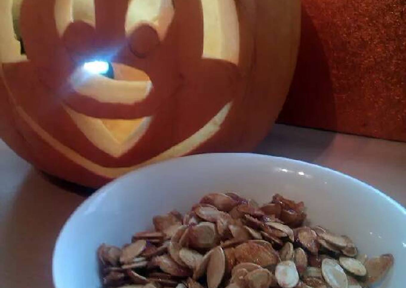 Vickys Roasted & Caramelised Pumpkin Seeds, GF DF EF SF NF