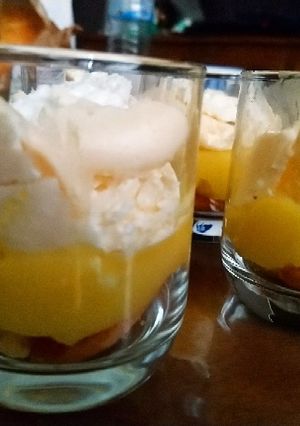 Une photo de Verrine citron meringué