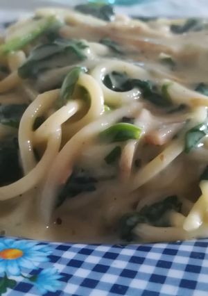 Foto principal de Espaguetis con espinacas y bacon