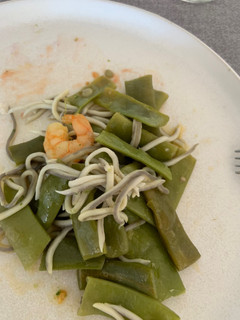 Una foto de Judías con gulas y gambas en Monsieur Cuisine