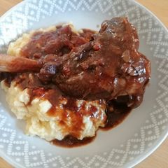 A picture of Lamb Shanks to die for.