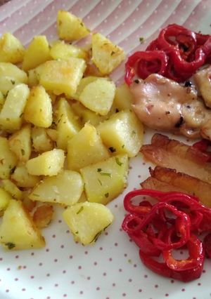 Nyúlcomb pecsenye pirított burgonyával recept fotója