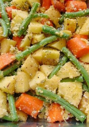 Una foto de Verduras al Horno con Queso Parmesano