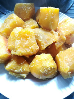A picture of Boiled sweet potatoes.