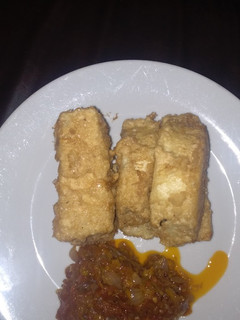 A picture of Yamarita and tomato sauce.