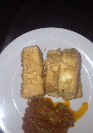 A picture of Yamarita and tomato sauce.