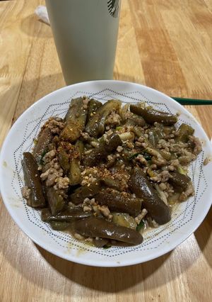 Hình của món Cà tím xào thịt băm.