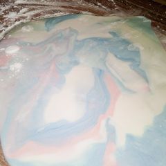 A picture of Three Colors Marble Fondant.