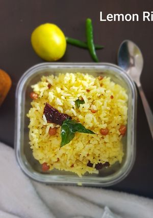 A picture of Lemon rice.